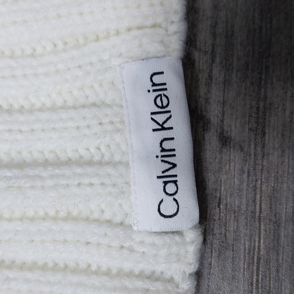 Calvin Klein Winter Cap Hat Pom White Fast Ship - Picture 2 of 9